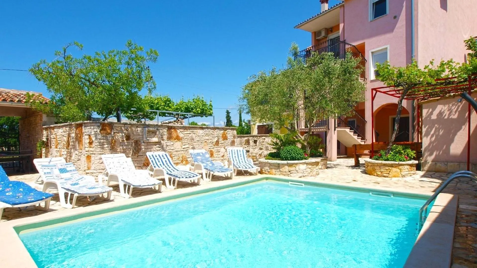 Ferienhaus Mit Privatpool Fuer 9 Personen Ca 150 Qm In Peroj, Istrien Istrische Riviera Mednjan Holiday home