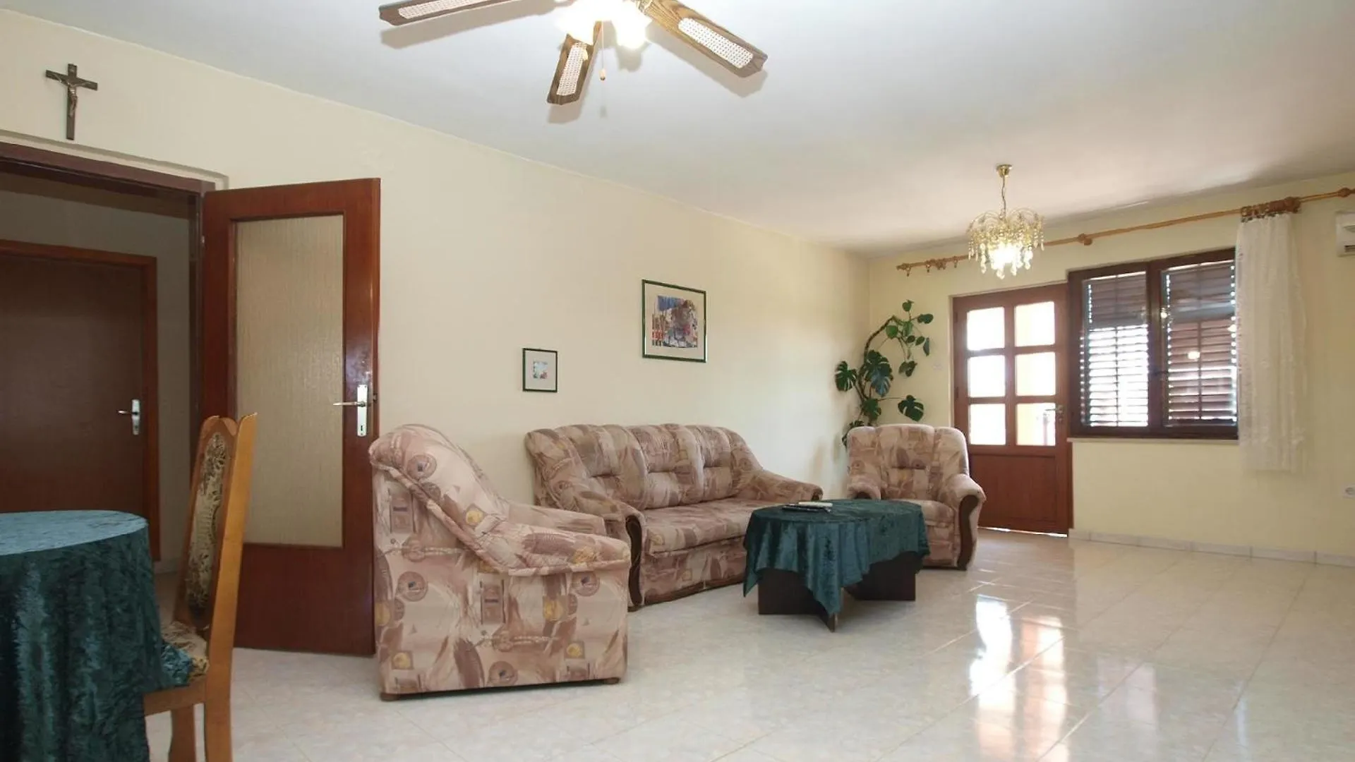 Ferienhaus Mit Privatpool Fuer 9 Personen Ca 150 Qm In Peroj, Istrien Istrische Riviera Mednjan